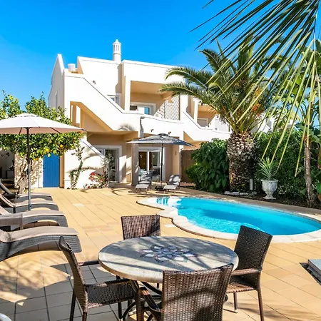 In Mit Privatem Pool By Interhome
