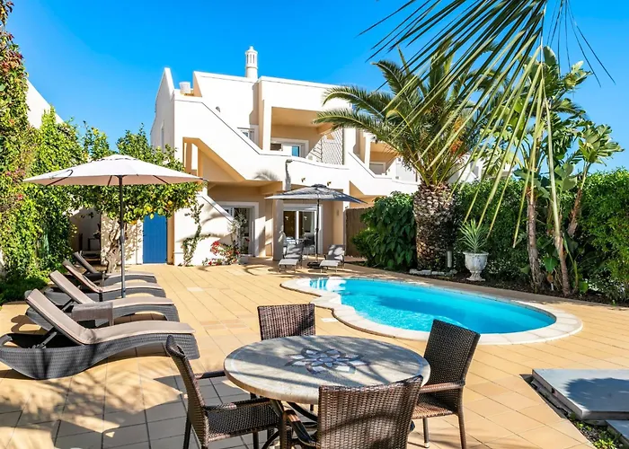 In Mit Privatem Pool By Interhome